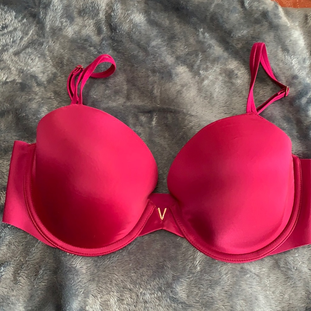 Victoria’s Secret Lightly lined bra